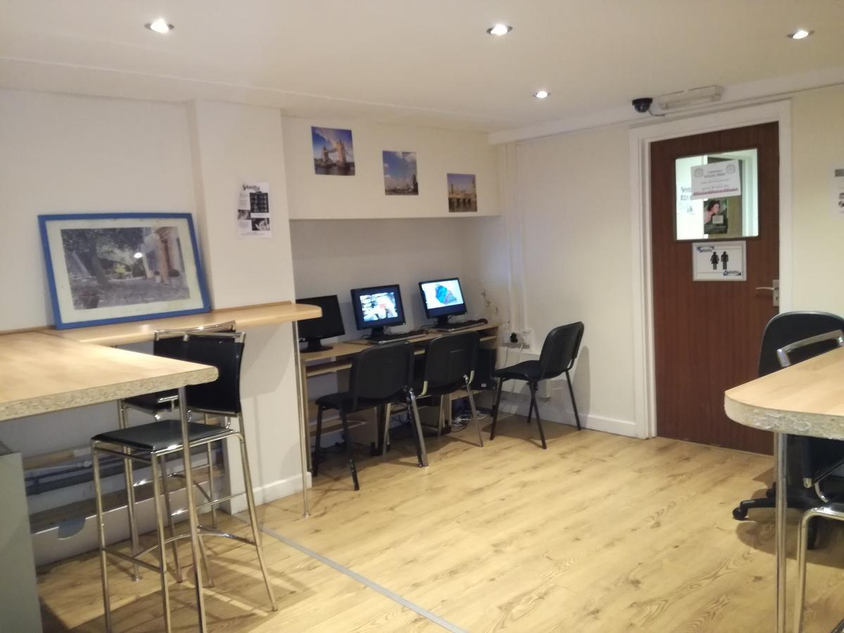 Amity Hostel Londra Esterno foto