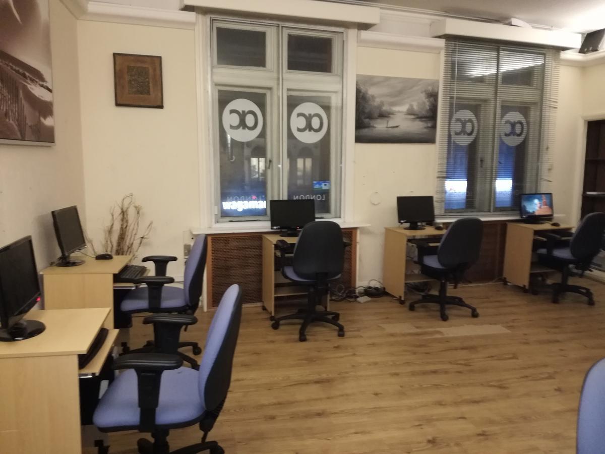 Amity Hostel Londra Esterno foto
